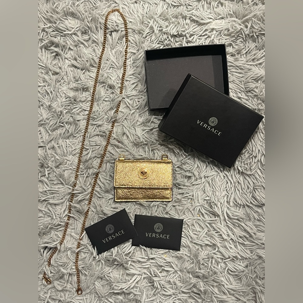 VERSACE GOLD LEATHER NECK WEARING CARD CASE